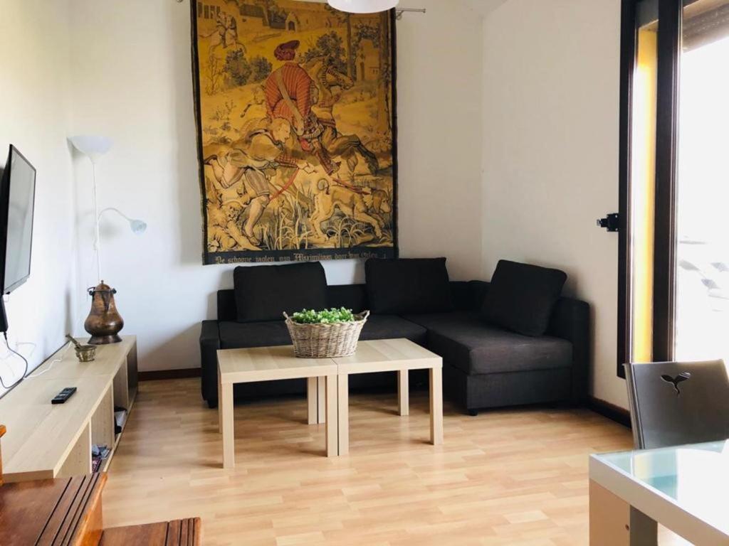 Televízia a/alebo spoločenská miestnosť v ubytovaní Apartment Bellevue by Interhome