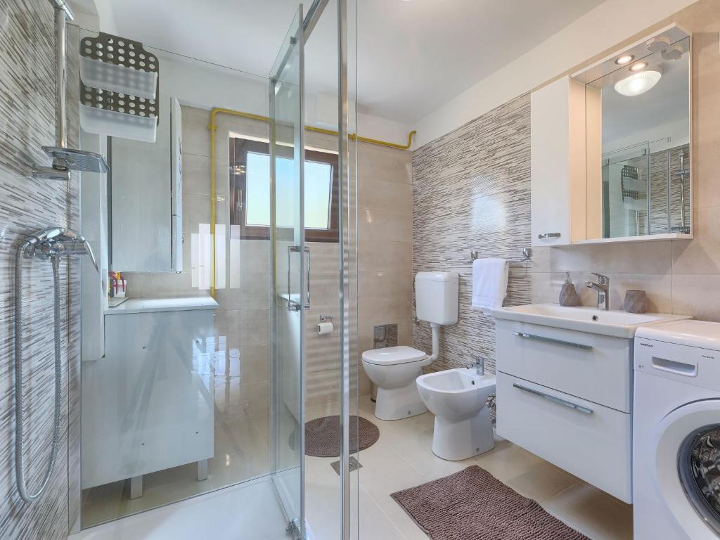 Łazienka w obiekcie Apartment Meden by Interhome