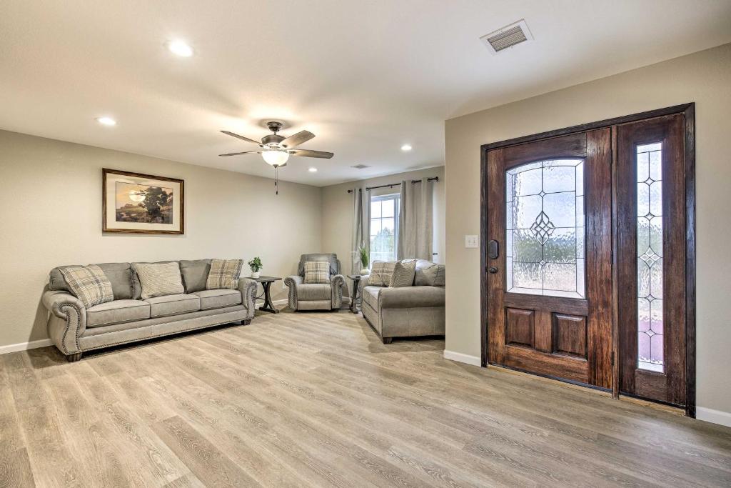 Quiet Show Low Home with White Mountain Lake Access!, White Mountain