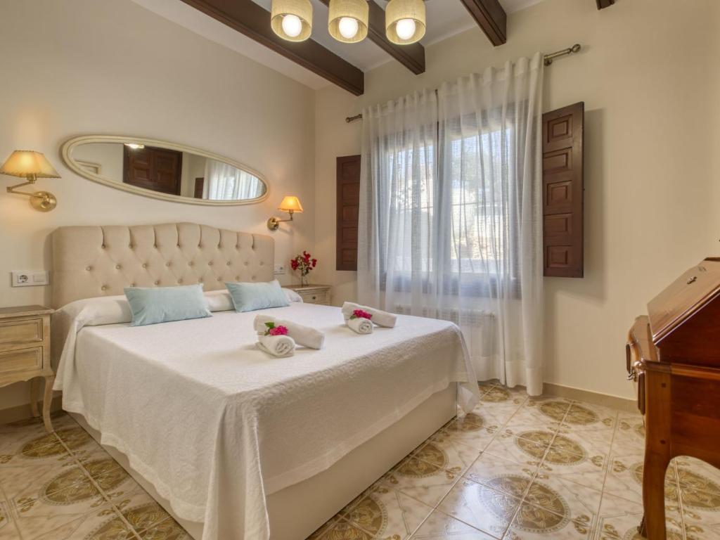 Postel nebo postele na pokoji v ubytování Villa Villa Monte Feliz by Interhome