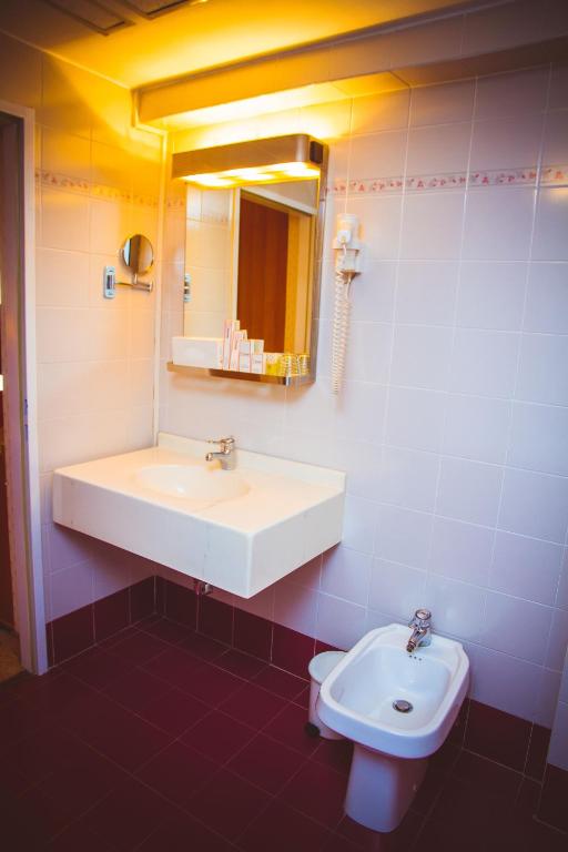 Koupelna v ubytování Astana International Hotel