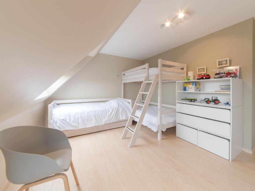 Postel nebo postele na pokoji v ubytování Apartment Paul's parklane by Interhome