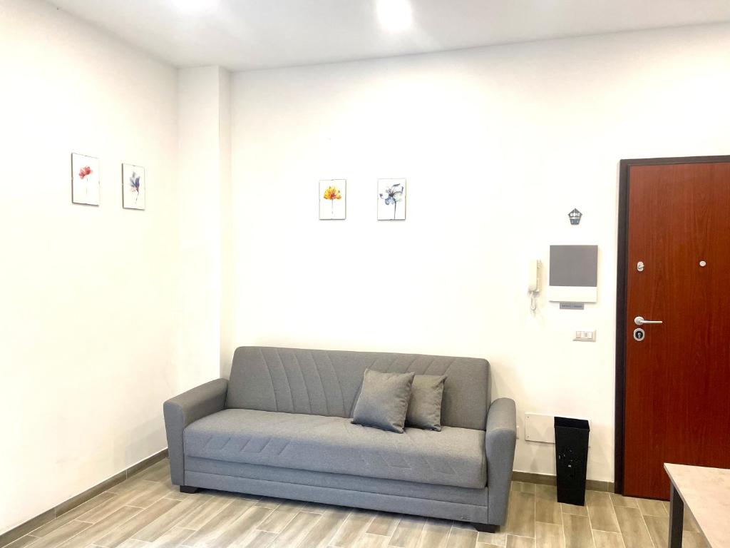 A seating area at HOLIDAY HOME ROMA LacasadiValentina
