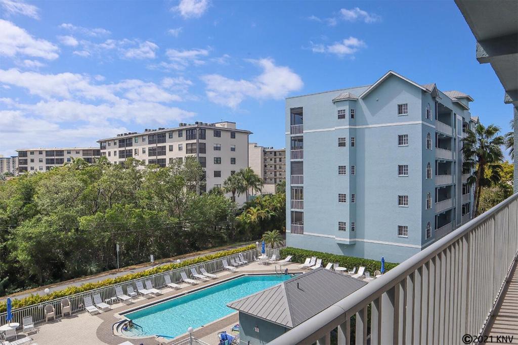 Captains Bay South 302 condo (USA Fort Myers Beach)