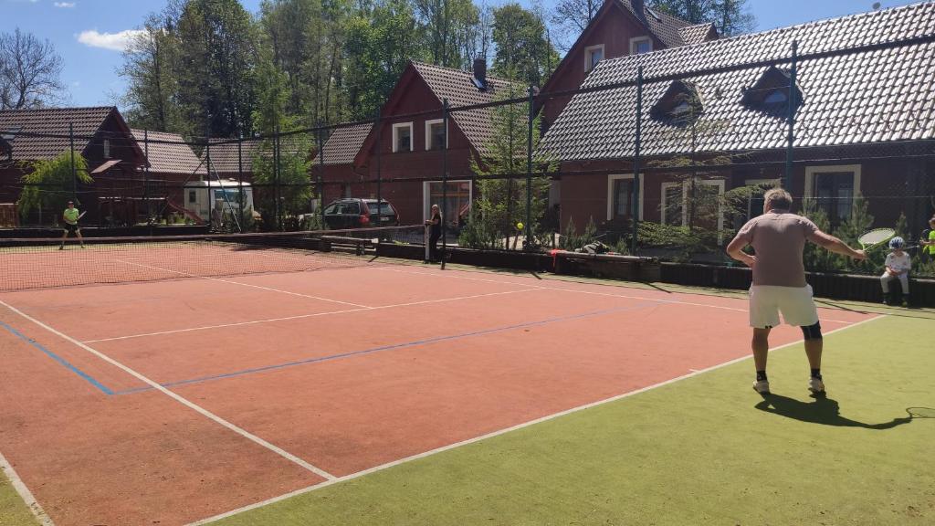 Tenis a/nebo squash v ubytování Chaty ve Ski-relax Avalanche Dolní Moravice nebo okolí