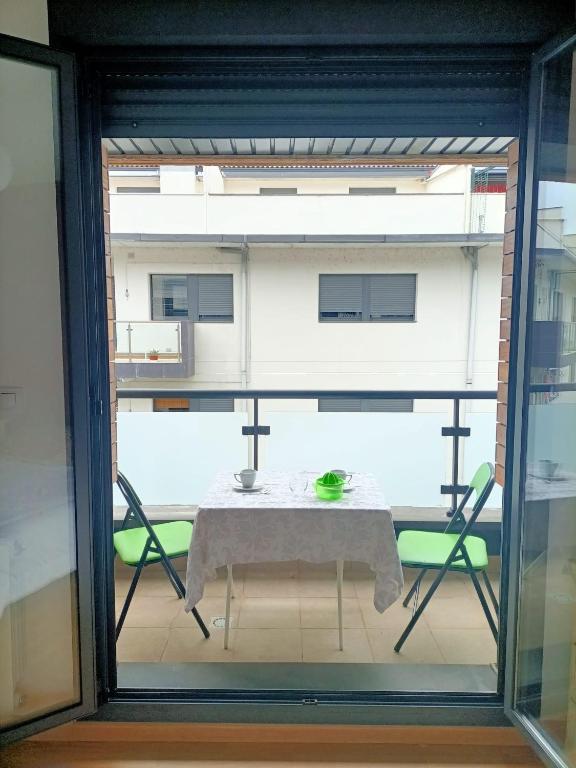 Kuchyň nebo kuchyňský kout v ubytování Relájate en Ramales de la Victoria, apartamento con piscina y parking