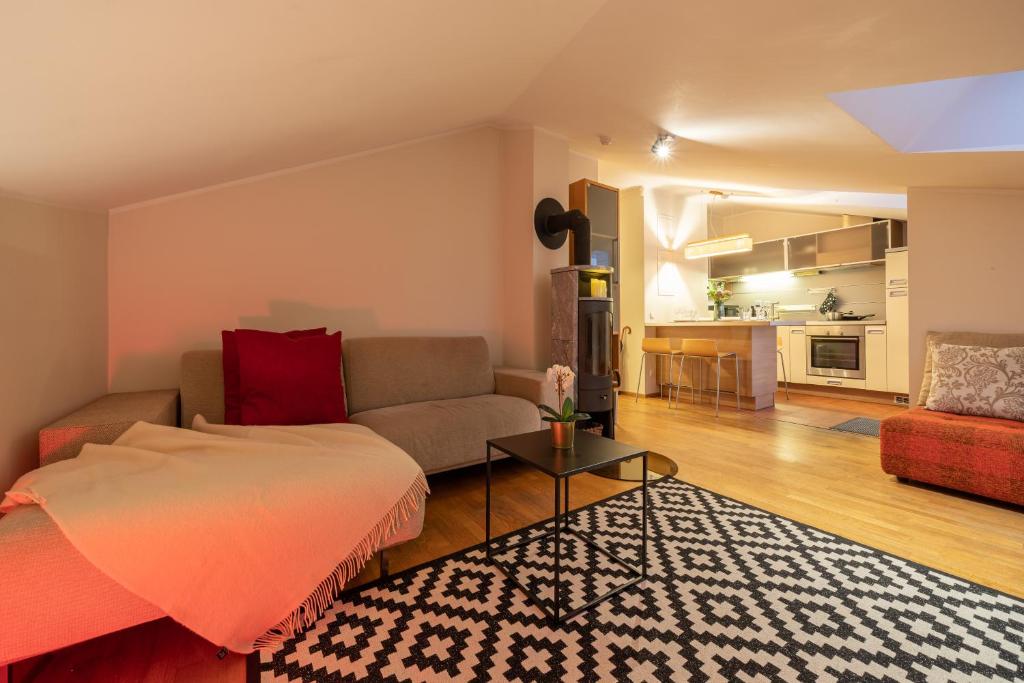 Old Town - Oleviste Apartment - Квартира с тремя спальнями