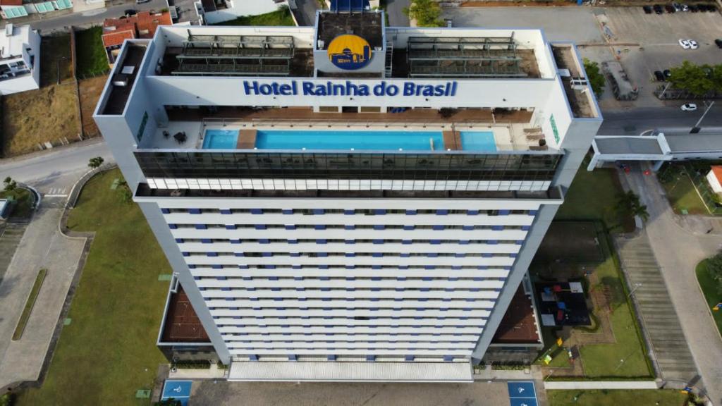 Bazén v ubytování Hotel Rainha do Brasil nebo v jeho okolí