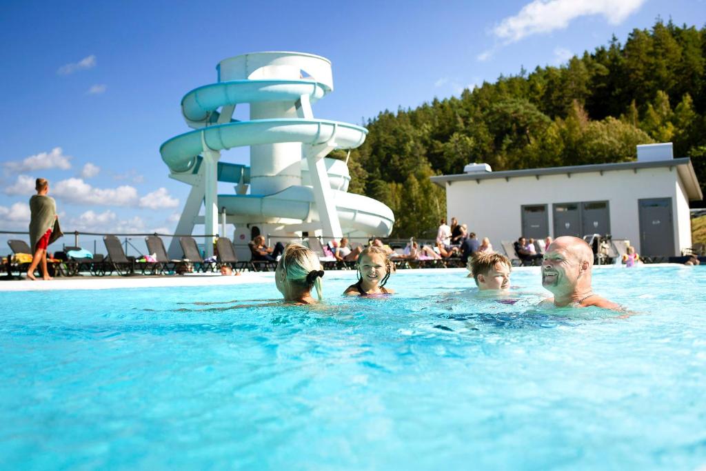 Bazén v ubytování Hafsten Resort nebo v jeho okolí