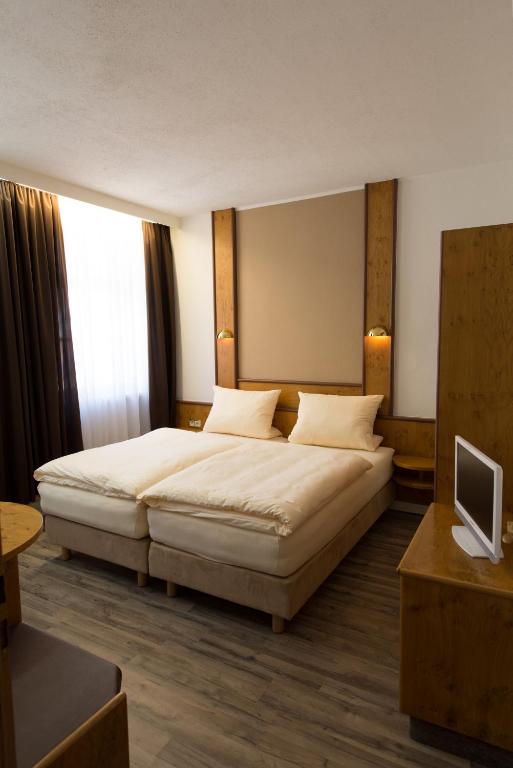 Altstadthotel PIAZZA - 7