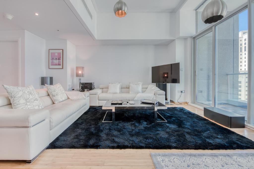 Stunning Sea and Marina Views – 2 Bed Penthouse