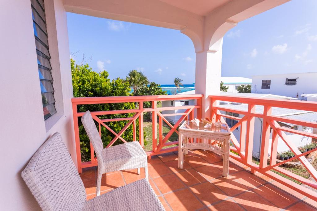 Balkón nebo terasa v ubytování Coralito Bay Suites & Villas