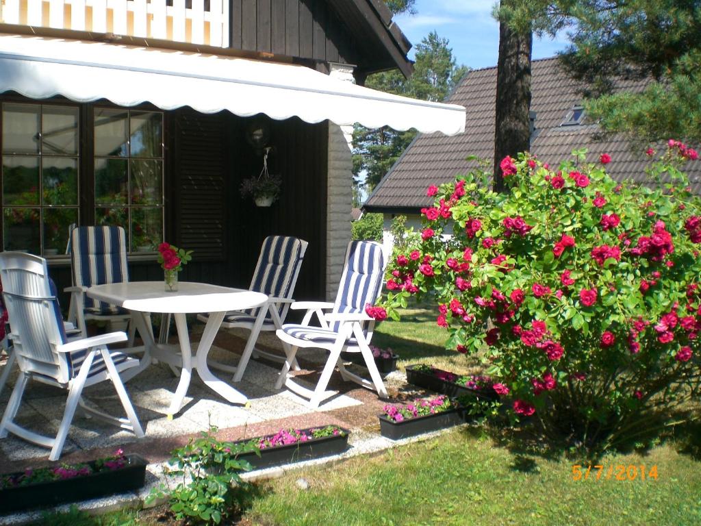 Zahrada ubytování Anitas B&B Stockholm/Vällingby
