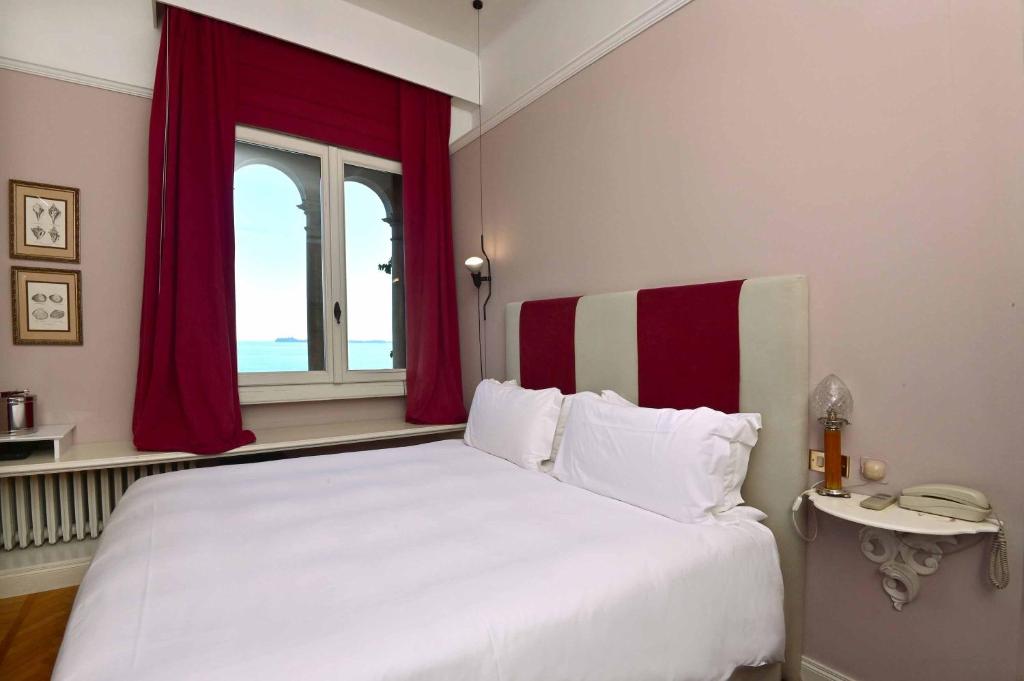 Hotel Villa Fiordaliso - Basic Double Room
