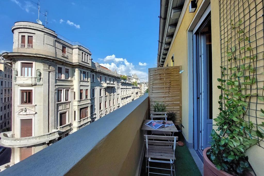 A balcony or terrace at Vico Fashion District