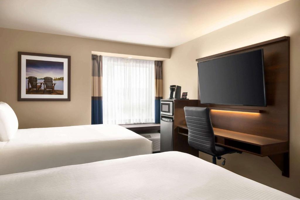 Microtel Inn & Suites by Wyndham Aurora - Sala Regina Con Due Letti Queeni - Non Fumatori