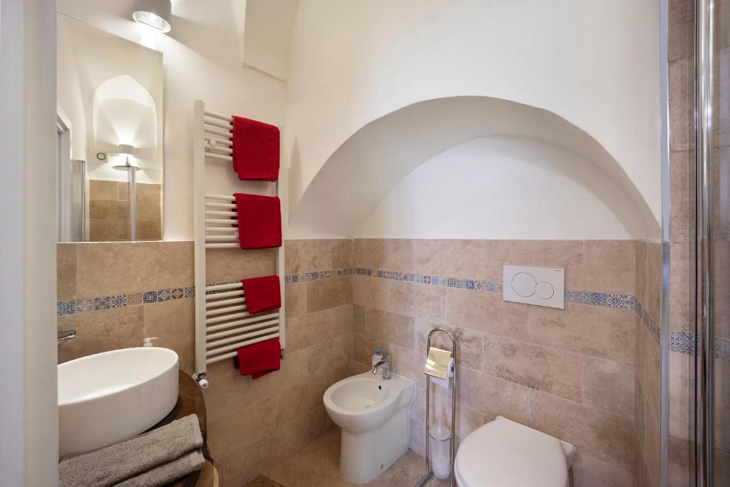 Kúpeľňa v ubytovaní La stanza segreta con spa privata