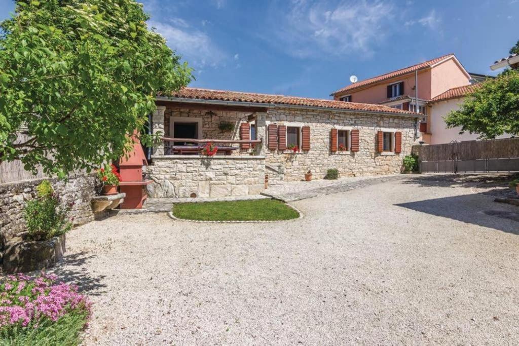 Zdjęcie z galerii obiektu Villa Roža w mieście Žminj