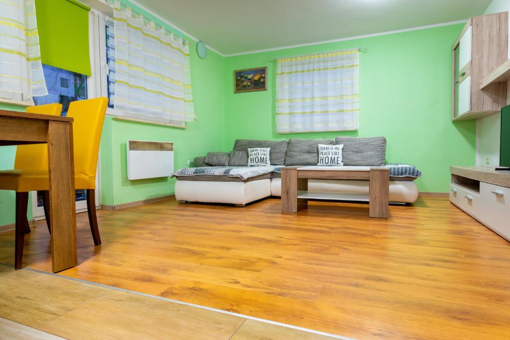 Bled Honey Bee Apartment - One - Bedroom Apartment With Balcony
