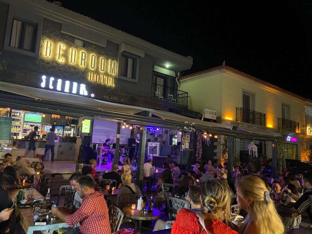 Bedroom Hotel Alaçatı - отзывы и видео