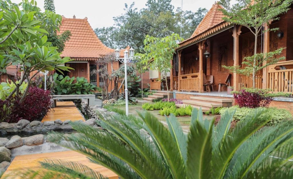 Zahrada ubytování Joglo Jawa Jepara