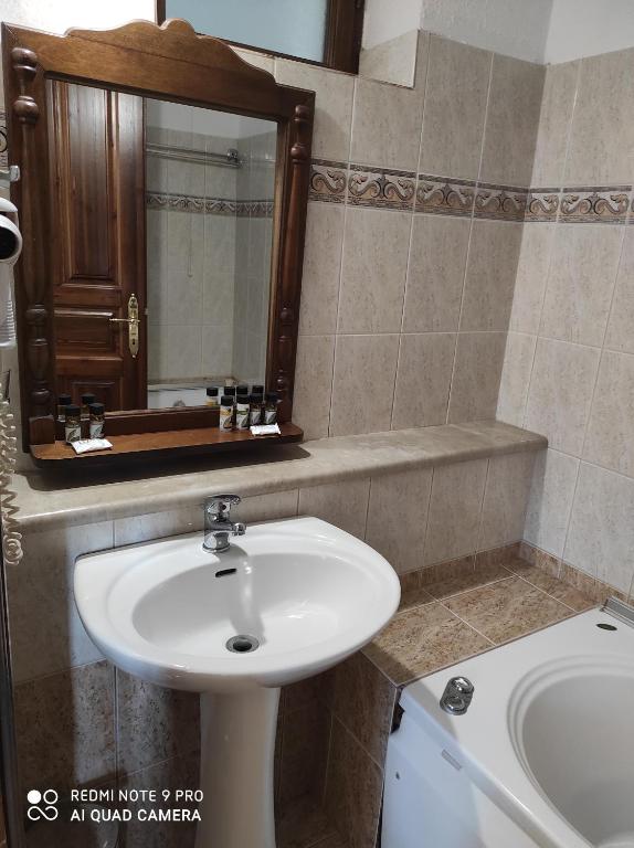 Zdjęcie z galerii obiektu Ολόκληρος χώρος 4 ατόμων στο κέντρο της Πορταριάς w mieście Portariá