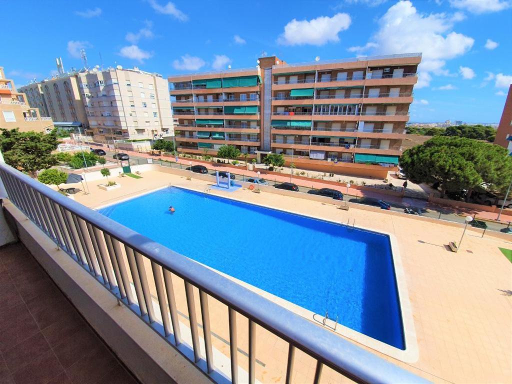 Beautiful 2 bed Apartment in walking distance to the beach ...