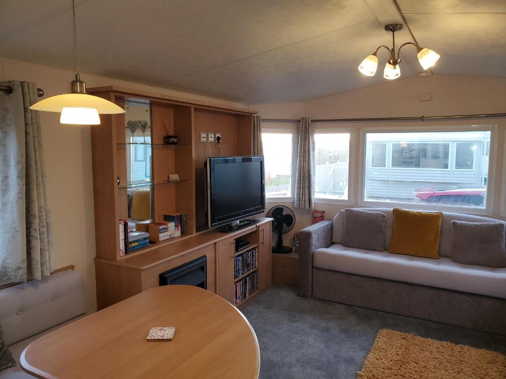 Zona d'estar a Parkdean Kessingland Beach Holiday Chalet