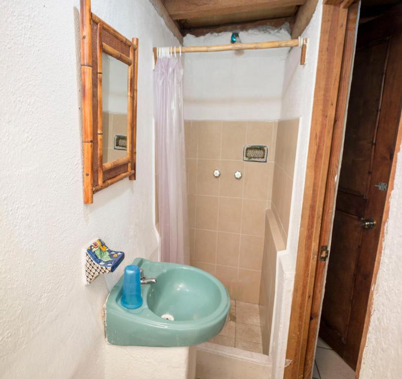 Casa Mexica Bungalows - Five-Bedroom House