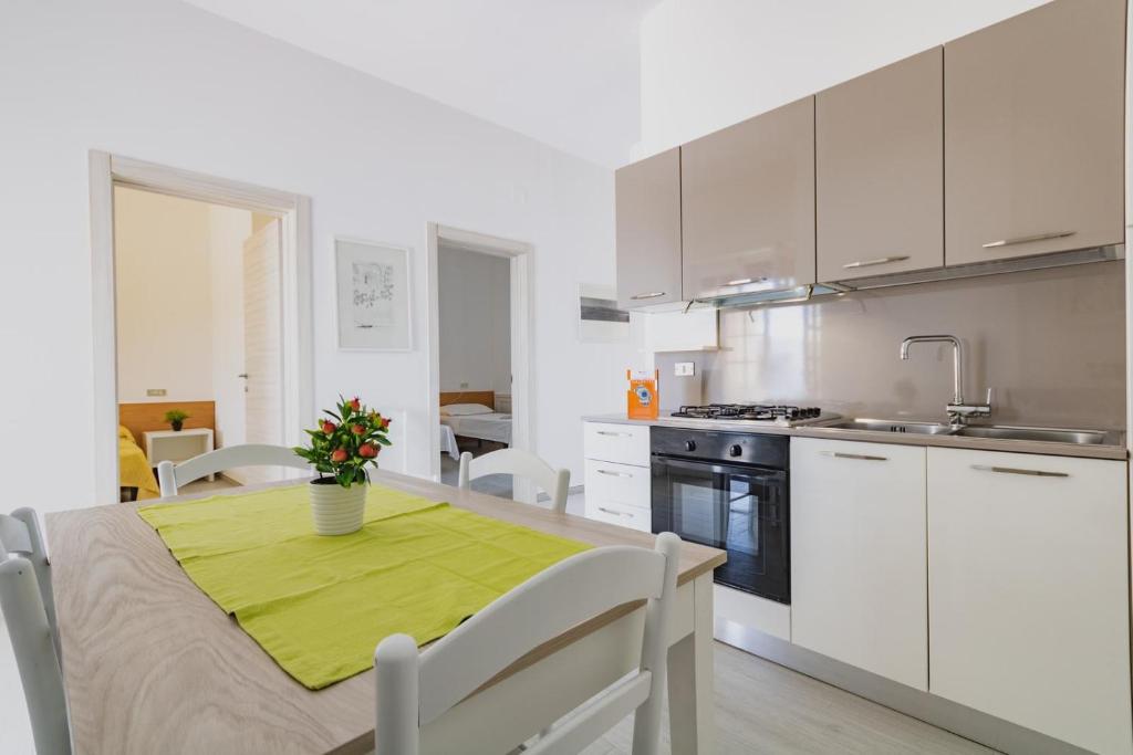 Kuchnia lub aneks kuchenny w obiekcie VILLA ISCHIA