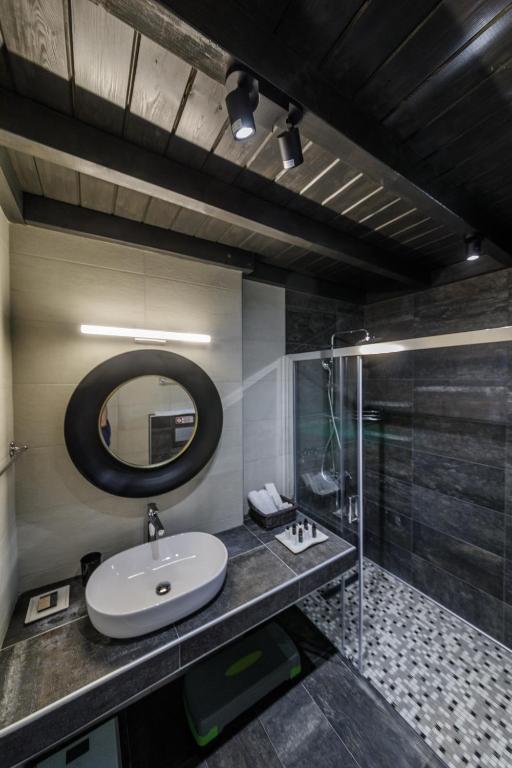 Kúpeľňa v ubytovaní Manazil Mani - Luxury Villas