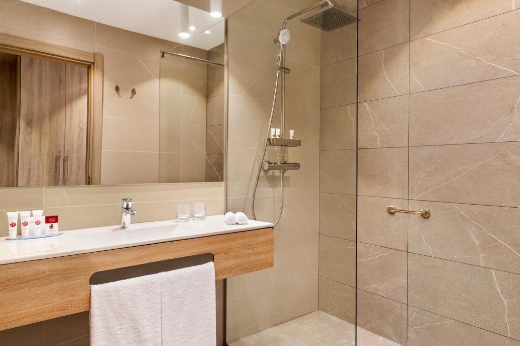 Ramada by Wyndham Targu Jiu - Junior Suite King - No Fumadores