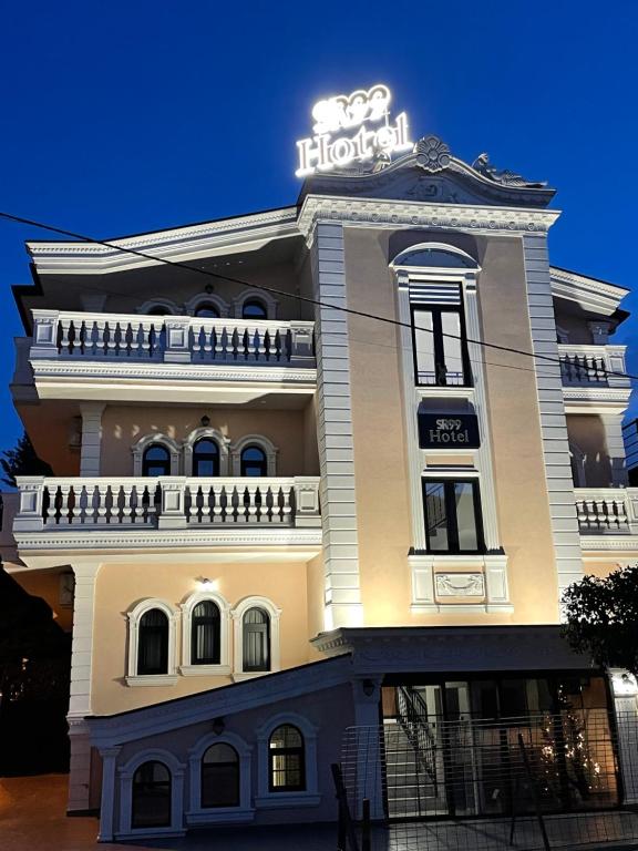 Budova, kde se hotel nachází