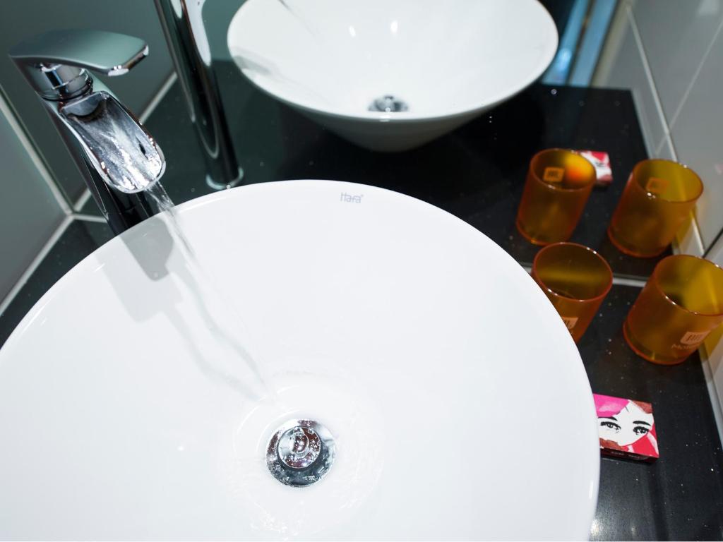 Motel L Hammarby Sjöstad - Resim 8