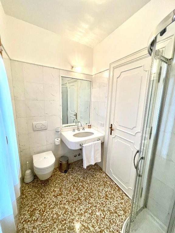 San Gregorio Venice Apartments - 9