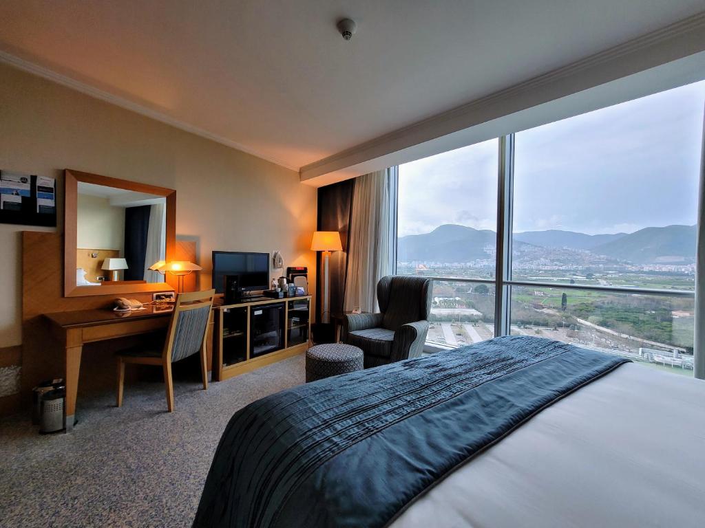 Wyndham Grand Izmir Ozdilek Thermal & Spa - Vue De Montagne Roi Non Fumante Accessible