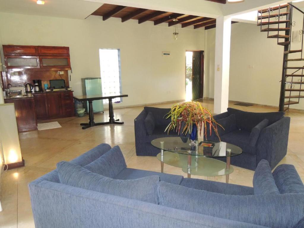 Posezení v ubytování Hostel Residence Bentota