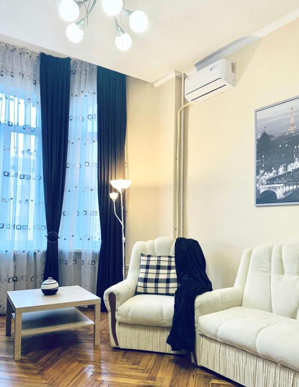 Просторная 2-х комнатная квартира на Ворошиловском проспекте в центре Ростова-на-Дону - отзывы и видео