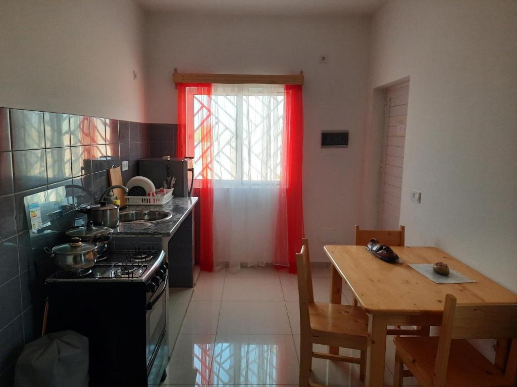 Kuchyň nebo kuchyňský kout v ubytování Guest House Maio
