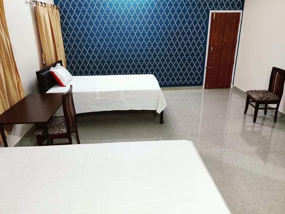 Nilachal Homes - Familiekamer