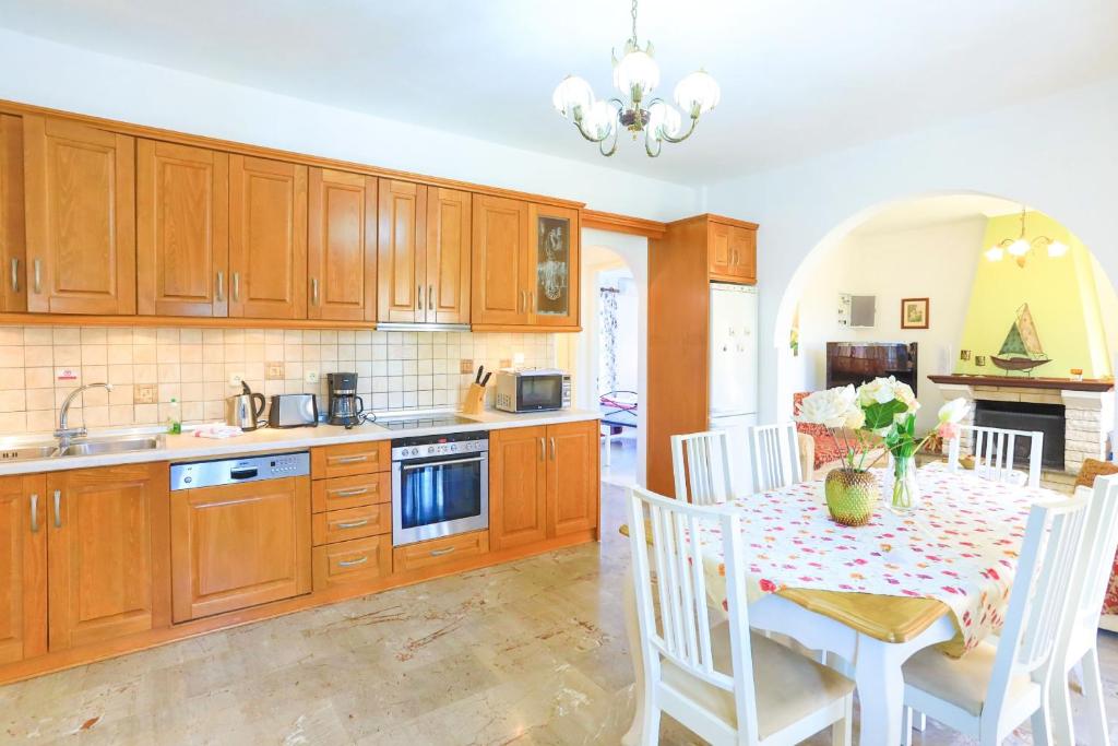 Kuchnia lub aneks kuchenny w obiekcie Villa Joanna