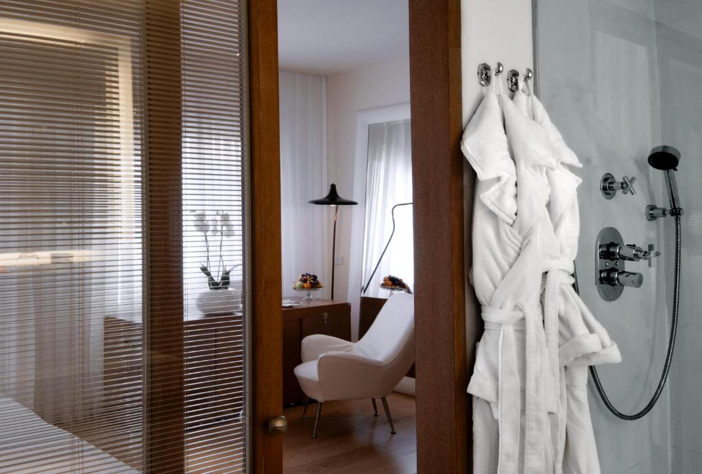 Hotel Continentale - Lungarno Collection - Resim 31