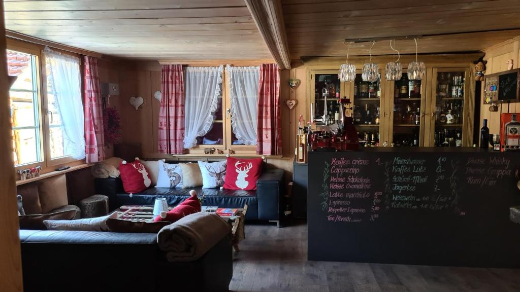 Nápoje v ubytování Chesa Prema Bed & Breakfast - Restaurant