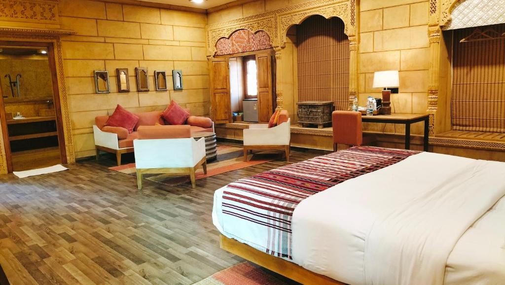 Postel nebo postele na pokoji v ubytování Hotel Grand Khalifa