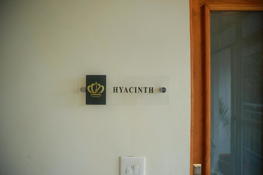 Certifikát, hodnocení, plakát nebo jiný dokument vystavený v ubytování Green Royale Living Spaces - Luxury Serviced Apartments