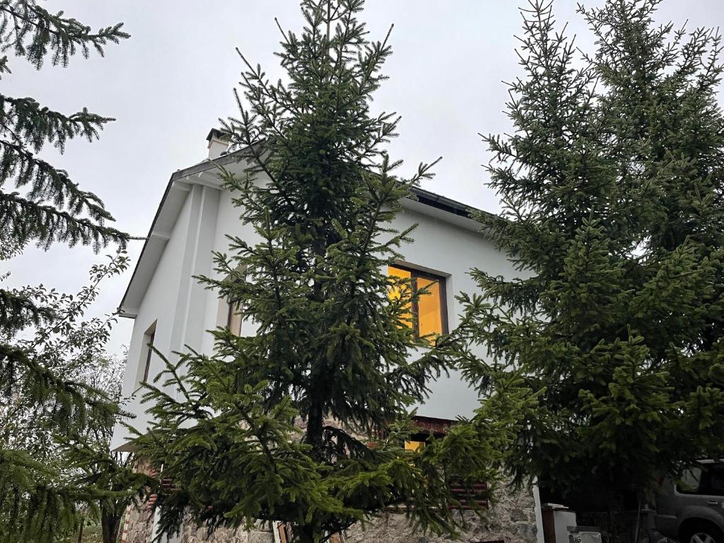 Το κτήριο όπου στεγάζεται  η παραθεριστική κατοικία