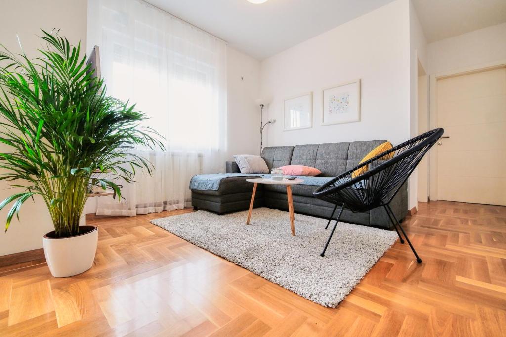 Fotografie z fotogalerie ubytování Lovely apartment MIRA near Airport Zagreb v destinaci Velika Gorica
