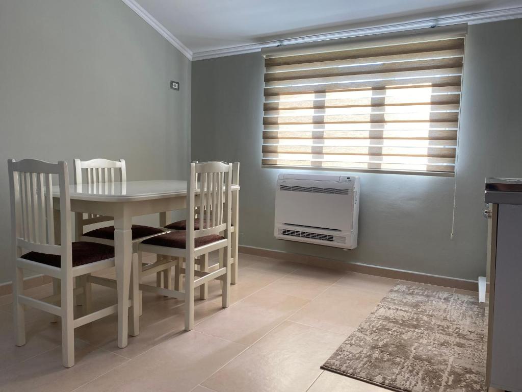 Fotografie z fotogalerie ubytování Cozy GuestHome Korce v destinaci Korçë