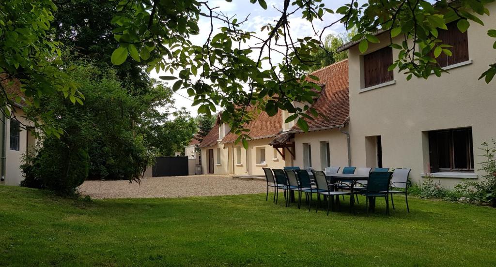 Maison de vacances A l'Ombre du Saule à côté du Zoo de Beauval et Châteaux  de la Loire, Selles-sur-Cher – Tarifs 2023