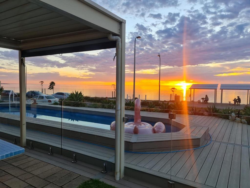 Glenelg Beach House With Private Beachfront Pool, Glenelg Updated
